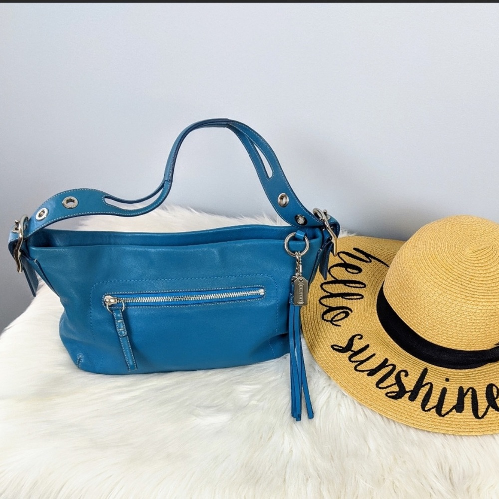 Coach Blue Leather Tassel Shoulder Bag J065-1417🌺🌸👛 Like NEW - No Wear